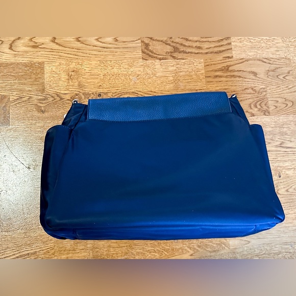 NWT Tory Burch Navy Blue Thea Nylon Messenger Baby Bag - Picture 7 of 16